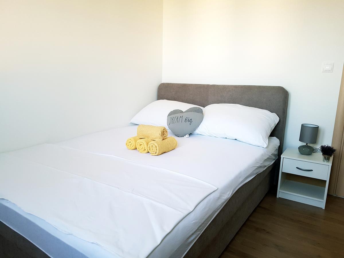Apartments Kalajica Трогір Екстер'єр фото