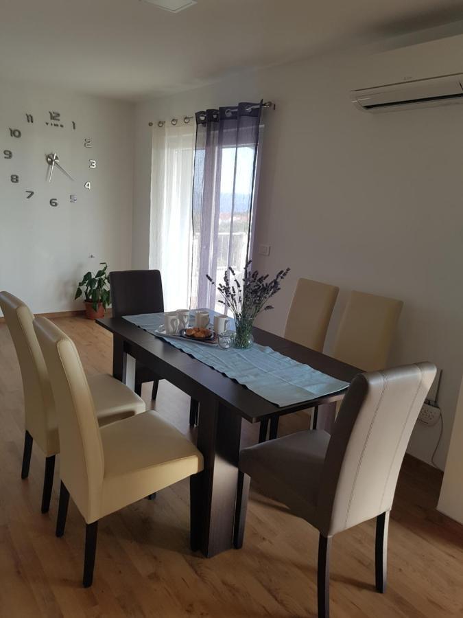 Apartments Kalajica Трогір Екстер'єр фото